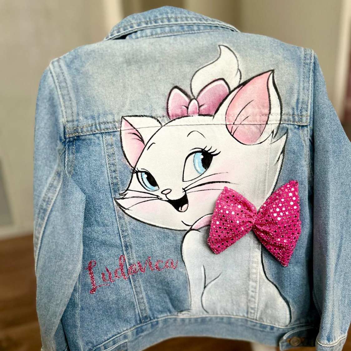 Giubbino in Jeans Dipinto a Mano e Personalizzabile